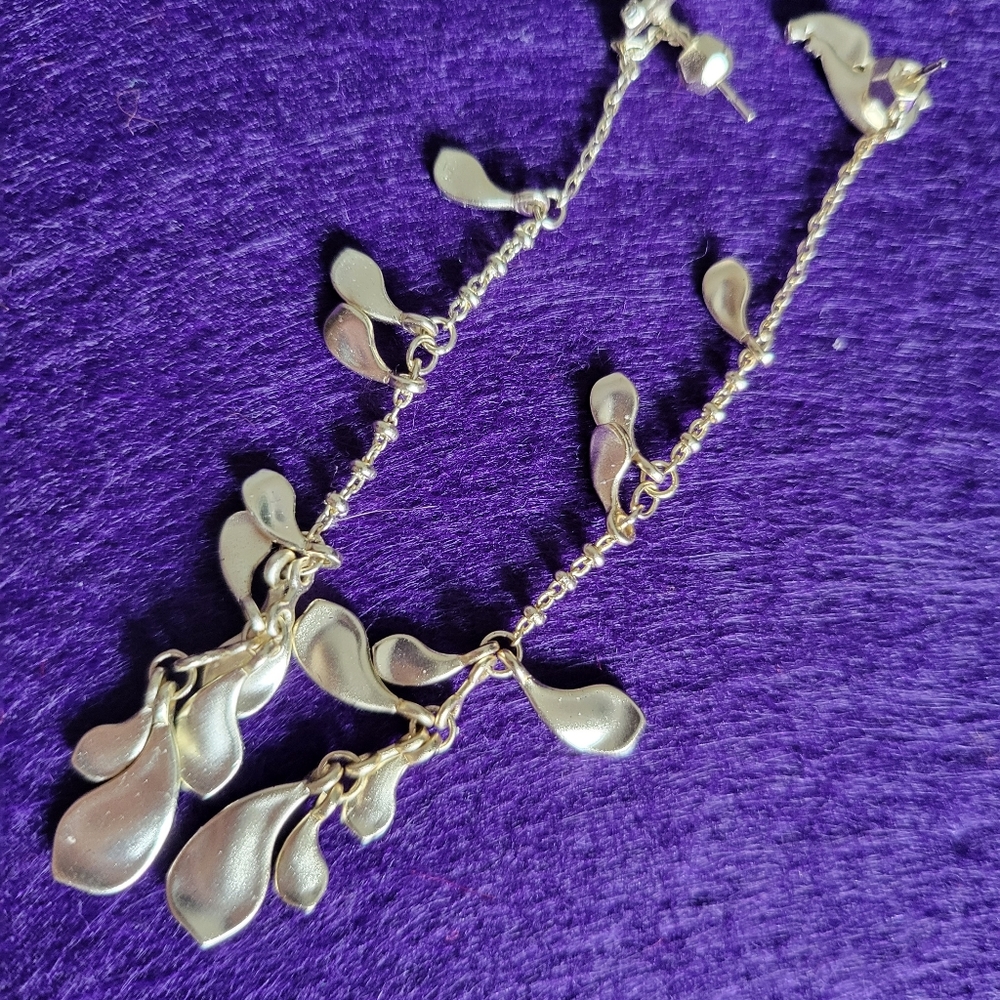 NWT Kendra Scott Pamela drop earrings silver tone